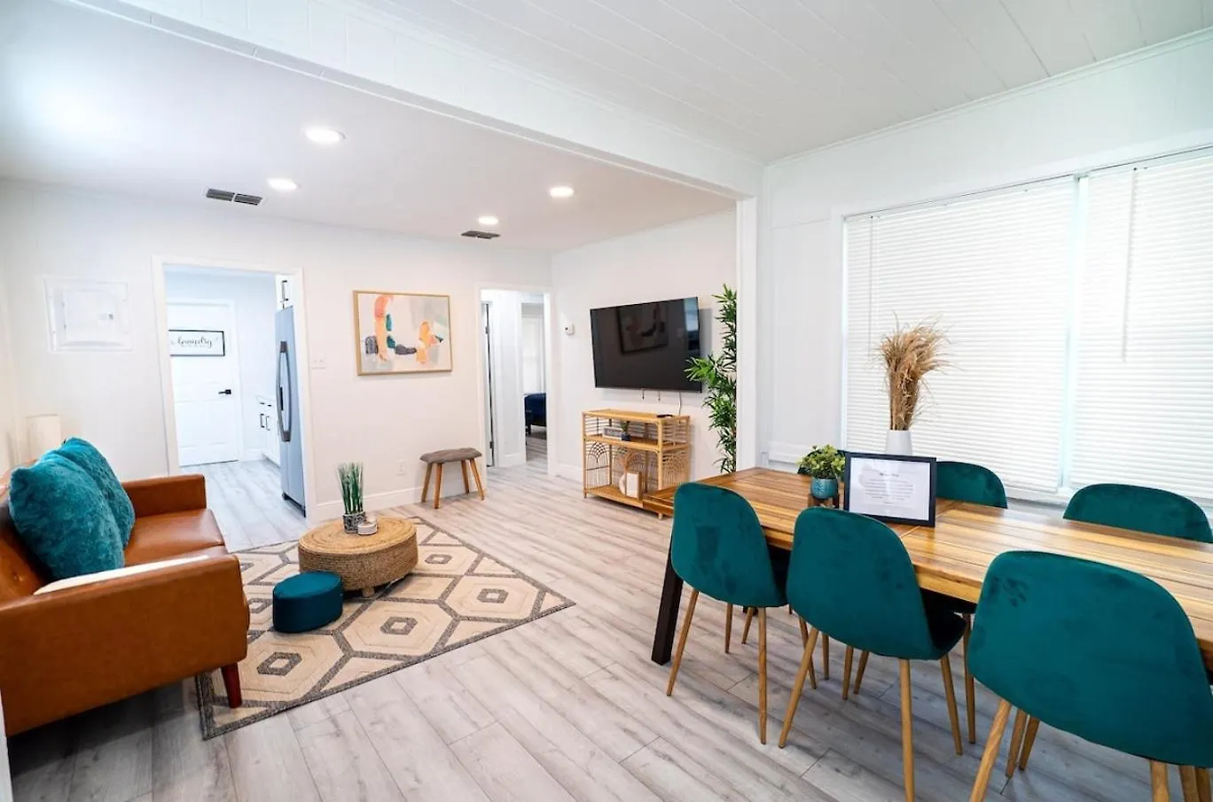 Homey Cozy Newly Renovated Stylish&Chic 7 Guests Tampa