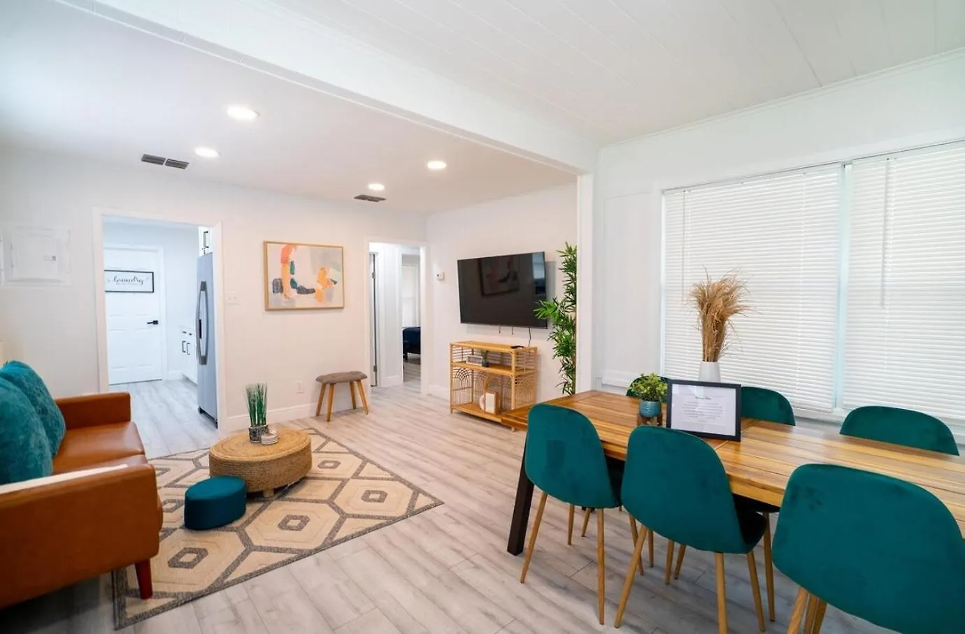 Homey Cozy Newly Renovated Stylish&Chic 7 Guests Tampa Сasa de vacaciones